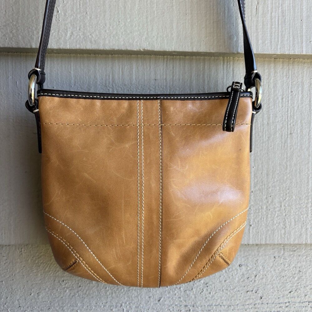 Tan Genuine Leather Crossbody Bag – Saddle Style, Zip Top, Minimalist